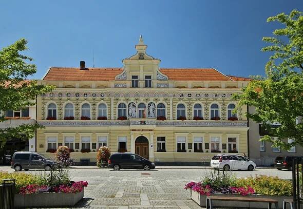 Střelba, výbuchy a smrt. Za útoky proti komunistům... | FORUM 24