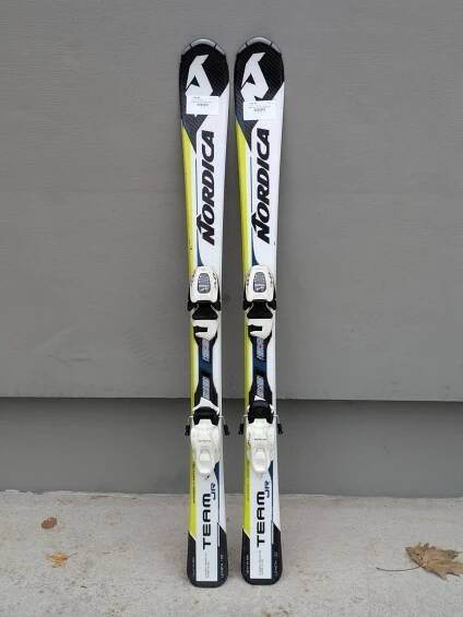 Bazar - Dětské lyže Nordica Team JR 17/18 wht + Motion 7,0 - délka 120 cm