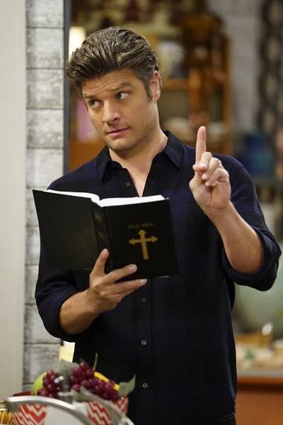 'Living Biblically': CBS Sitcom Puts a Modern Spin on Religion