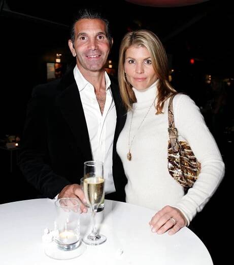 Lori Loughlin, Mossimo Giannulli Approved for Mexico Vacation
