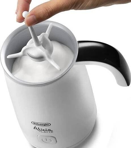Napěňovač mléka DeLonghi EMF2.W Alicia Latte / 500 W / 0,25 l / bílá (iris-variant-id ivi0)