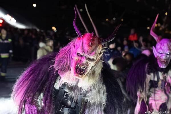 Krampusumzug in Sexten Südtirol osttirol-fotos.at