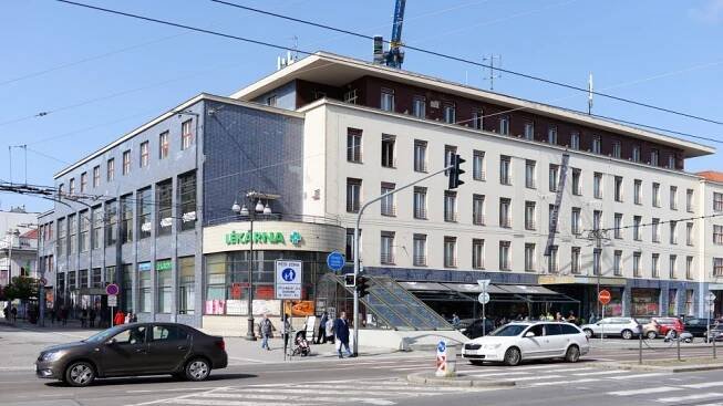 Obchodní dům Grand v současné době opět prochází rekonstrukcí | foto: Jan Ptáček,  Český rozhlas