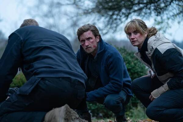 Mikkel Boe Følsgaard and Danica Curcic in Kastanjemanden (2021)