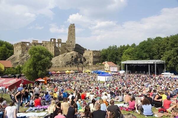 Prázdniny ještě nekončí. K víkendové návštěvě zvou festivaly,.. | Radiožurnál