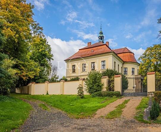 Prodej barokního zámeckého komplexu Mirošov, 5 ha, Mirošov | Reality.iDNES.cz 