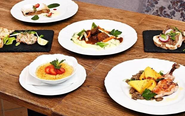Luxusní menu pro 2 v Chateau Ctěnice: tři chody i víno