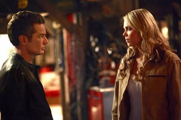 Smallville - Pravda - Z filmu - James Marsters, Laura Vandervoort