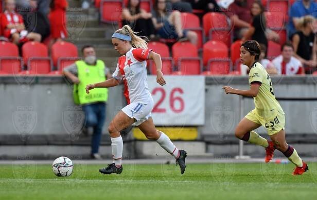 V Edenu se radoval Arsenal, Slavia v LM nepostupuje | FOTBAL.CZ