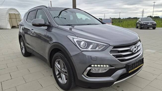 Hyundai Santa Fe2.2CRDi Infinity 4WD 7míst, 142000 km | Autanet.cz