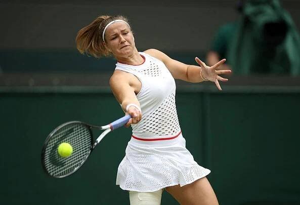 Životní výsledek! Strýcová je v semifinále Wimbledonu, slaví i ve čtyřhře. Muchová se loučí