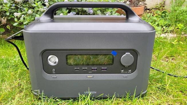 Ugreen PowerRoam 1200 power station review
