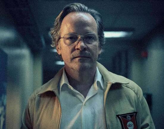Roone Arledge (Peter Sarsgaard) in Paramount Pictures SEPTEMBER 5