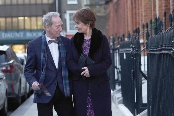 Milá Sarah - Z filmu - Bill Paterson, Celia Imrie