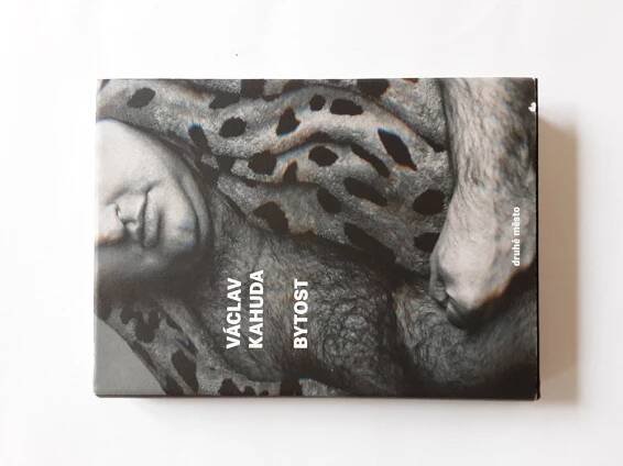 Kahuda, Václav: Bytost, 2017.
