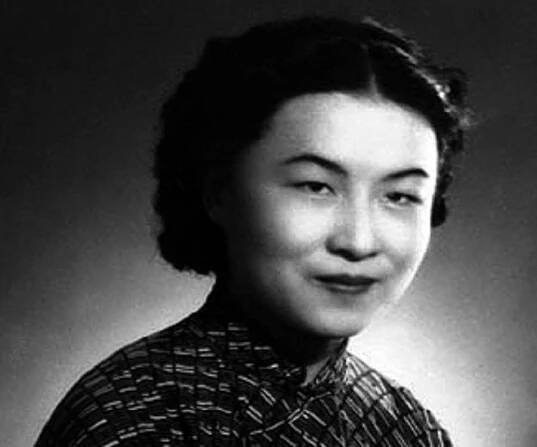 Yang Jiang Biography - Facts, Childhood, Family Life & Achievements