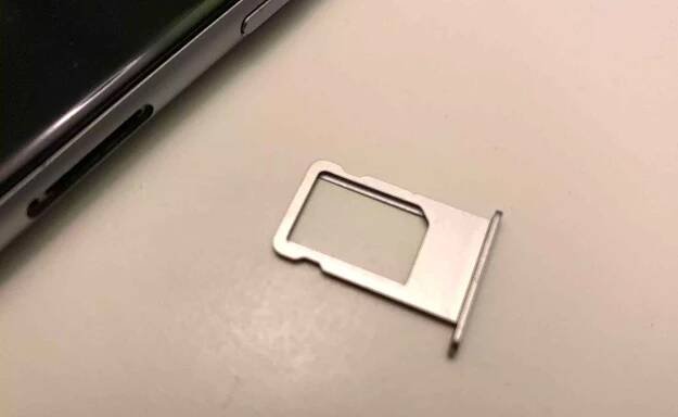 Jak vyjmout SIM kartu z vašeho iPhone 3