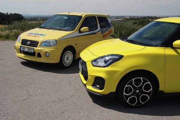 Splašené žluté krabičky: Porovnali jsme Suzuki Swift Sports s jedním z jeho předchůdců. Které auto je lepší pro zábavu a jaké se hodí na každý den?