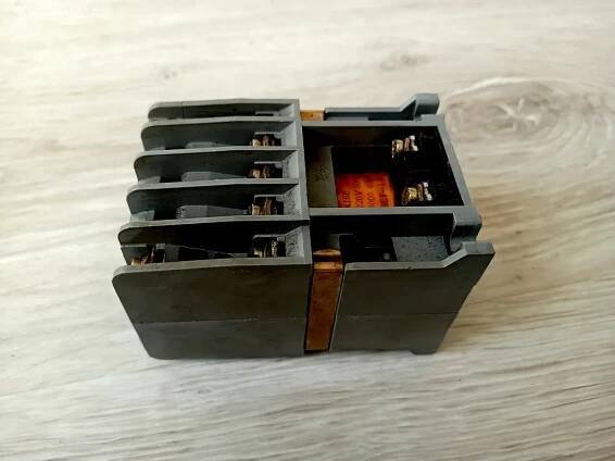 Stykač K16E cívka 220V