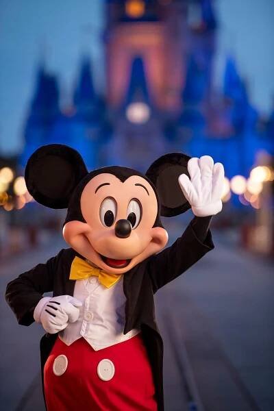abandoned disney theme park head mickey mouse