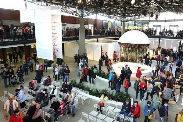 Květinová Flora Olomouc je zpět. Hlavní expozice s názvem Květy a světy znázorňuje koloběh života | Olomouc Tourism
