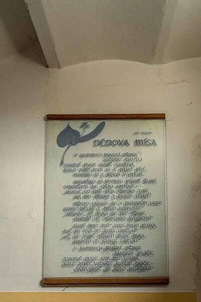 Hlavní budova znojemské Staré nemocnice zůstává tichým místem plným vzpomínek.
