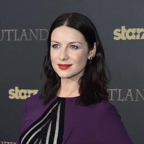 Outlander Star Caitriona Balfe Wears Shimmery Eyeshadow and Red Lipstick