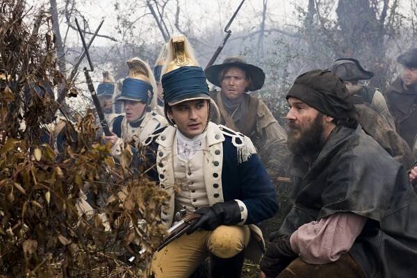 Zvrat: Washingtonovi špioni - Lov na špiony - Z filmu - Seth Numrich, Daniel Henshall