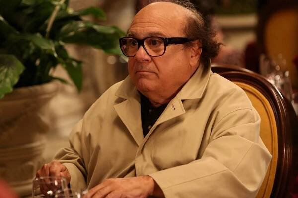 It's Always Sunny in Philadelphia - Parta špehuje jako U.S. - Z filmu - Danny DeVito