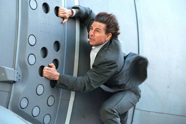 Tom Cruise reveals official title for 'Mission: Impossible 6'