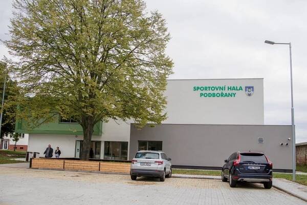 Otevření sportovní haly v Podbořanech - Oficiální stránky Města Podbořany
