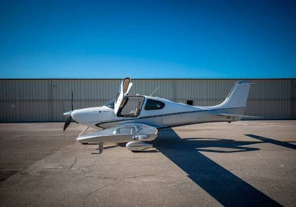 2010 CIRRUS SR22 G3 GTS TURBO – Amazon Aviation