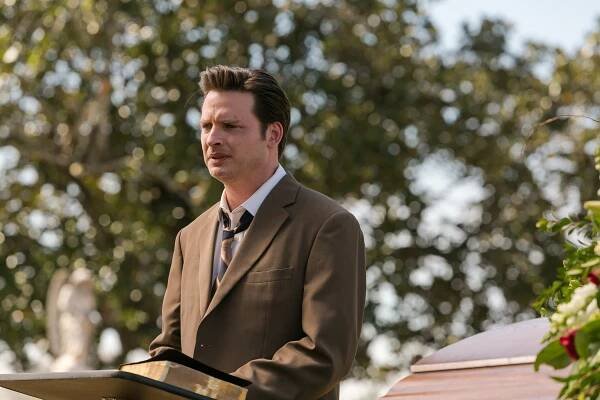Rectify - Mazel Tov - Z filmu - Aden Young
