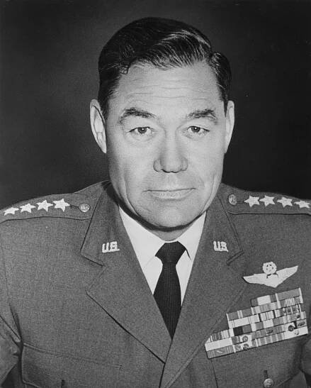 Lee, Robert M. : L