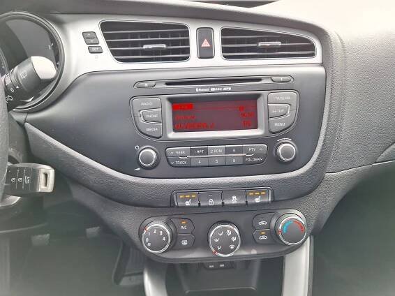Kia Cee´d, 1,6CRDi 1. majitel, SERVISKA