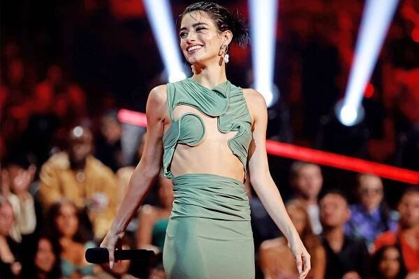 NEWARK, NEW JERSEY - AUGUST 28: Dixie D'Amelio speaks onstage at the 2022 MTV VMAs at Prudential Center on August 28, 2022 in Newark, New Jersey. (Photo by Dimitrios Kambouris/Getty Images for MTV/Paramount Global)