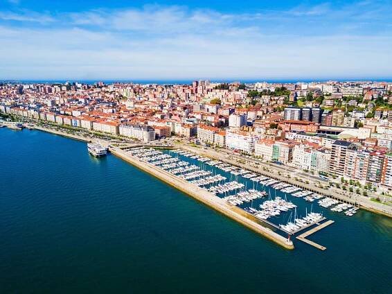 Ceny letů Praha - Santander: kdy nakupovat a cestovat (za nejlepší cenu) - Španělsko