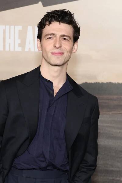 ‘Masters of the Air’ Standout Anthony Boyle on Airsickness, Mustaches, and His Very Busy 2024