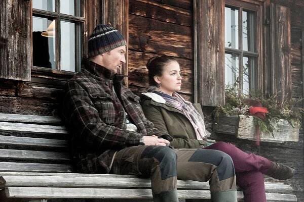 Doktor z hor: Nové příběhy - Mrtví a živí - 2. část (S08E18) (2015)