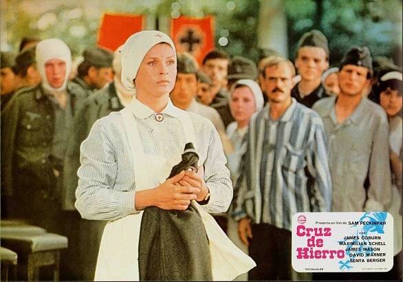 Senta Berger - Železný kříž - Fotosky