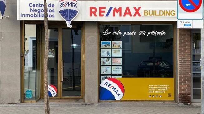 RE/MAX Building
