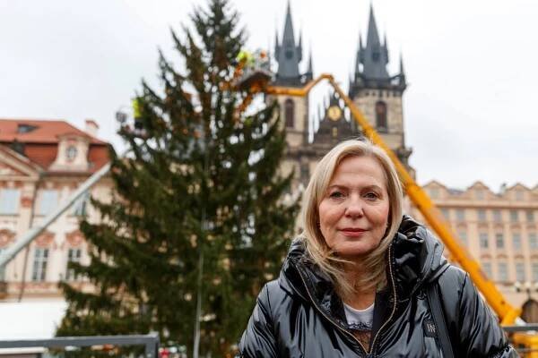 Kilometry světel rozzáří Staroměstské náměstí. Nebeské Vánoce se po covidové pauze vrací do Prahy