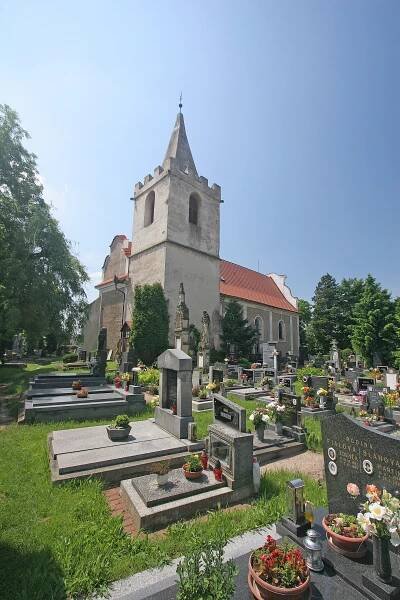 Soubor:Kostel sv. Vavřince (Opatovice nad Labem) 03.JPG