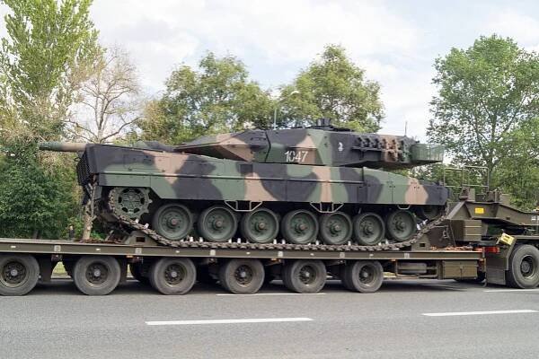 Trumpova přehlídka za 40 milionů: tanky, letadla a oslava