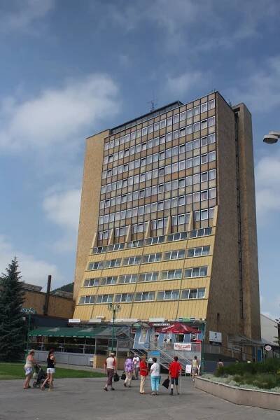 Hotel Tatra v Kopřivnici II