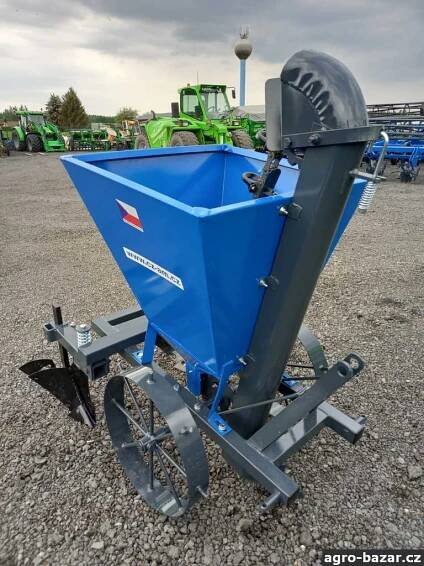 Jednořádkový sazeč brambor CZAGRO machinery