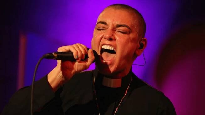 Sinead O’Connor proslavily její hity a kontroverze. Urazila i papeže