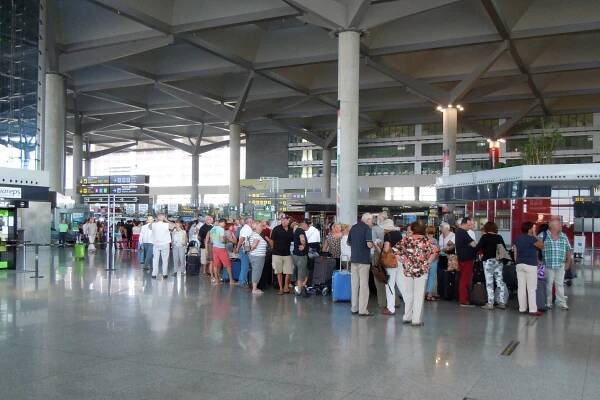 Malaga Airport - Místní část