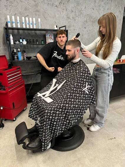 Barber shop – SPOŠ Dvůr Králové nad Labem