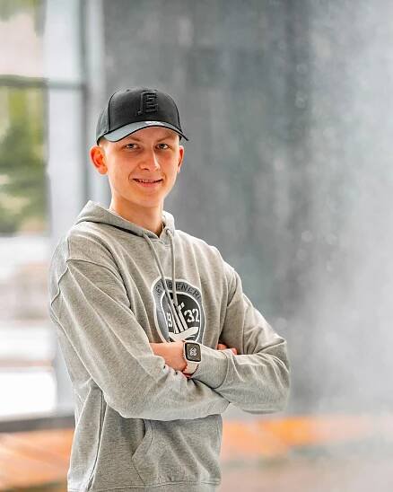 Robin Sapoušek a Markéta Vondroušová jsou nejlepšími Sportovci Karlovarského kraje roku 2023 - Karlovarky.cz – zpravodajství